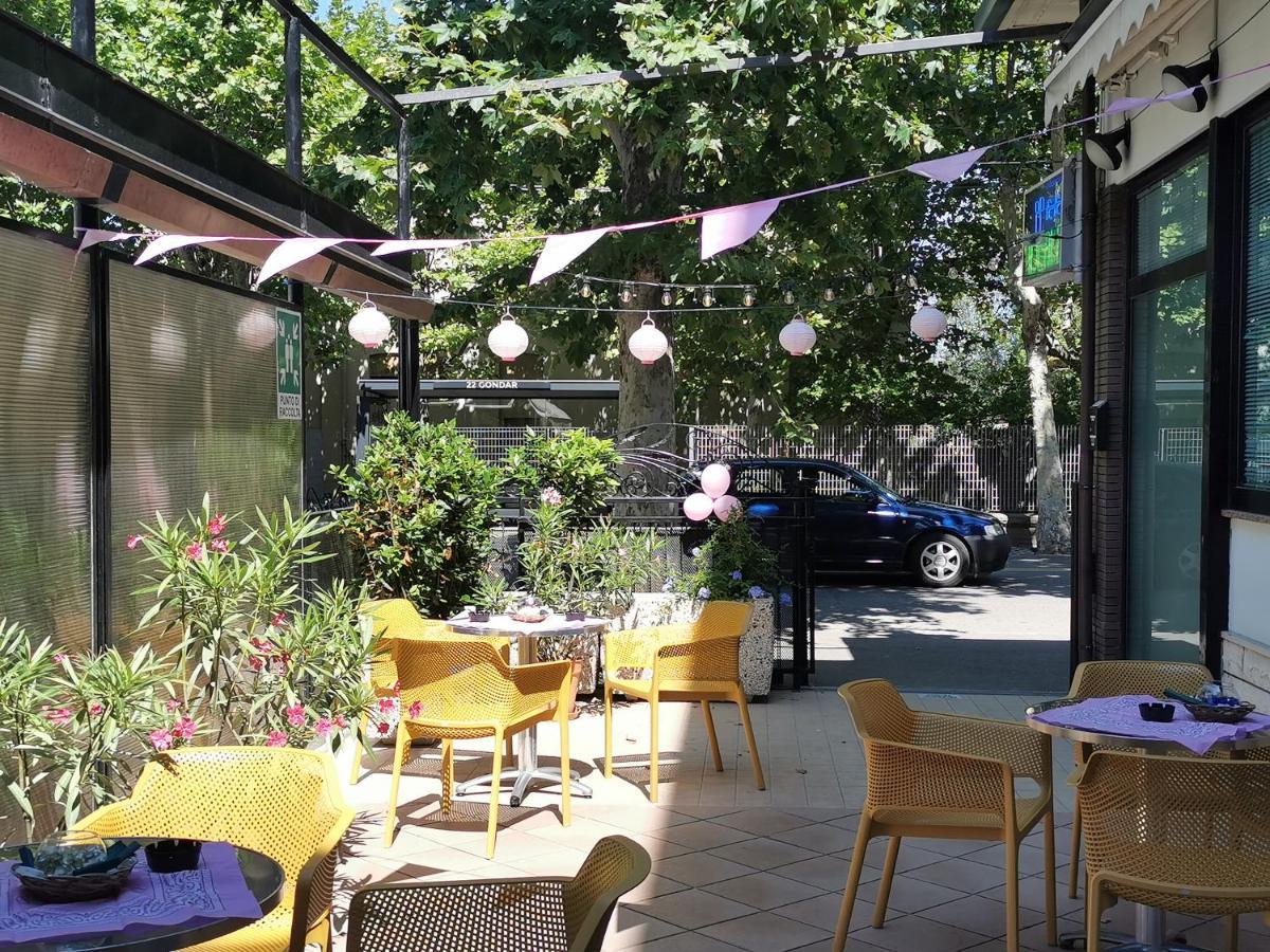Hotel Ideale Young People Under 40 Rimini Eksteriør bilde