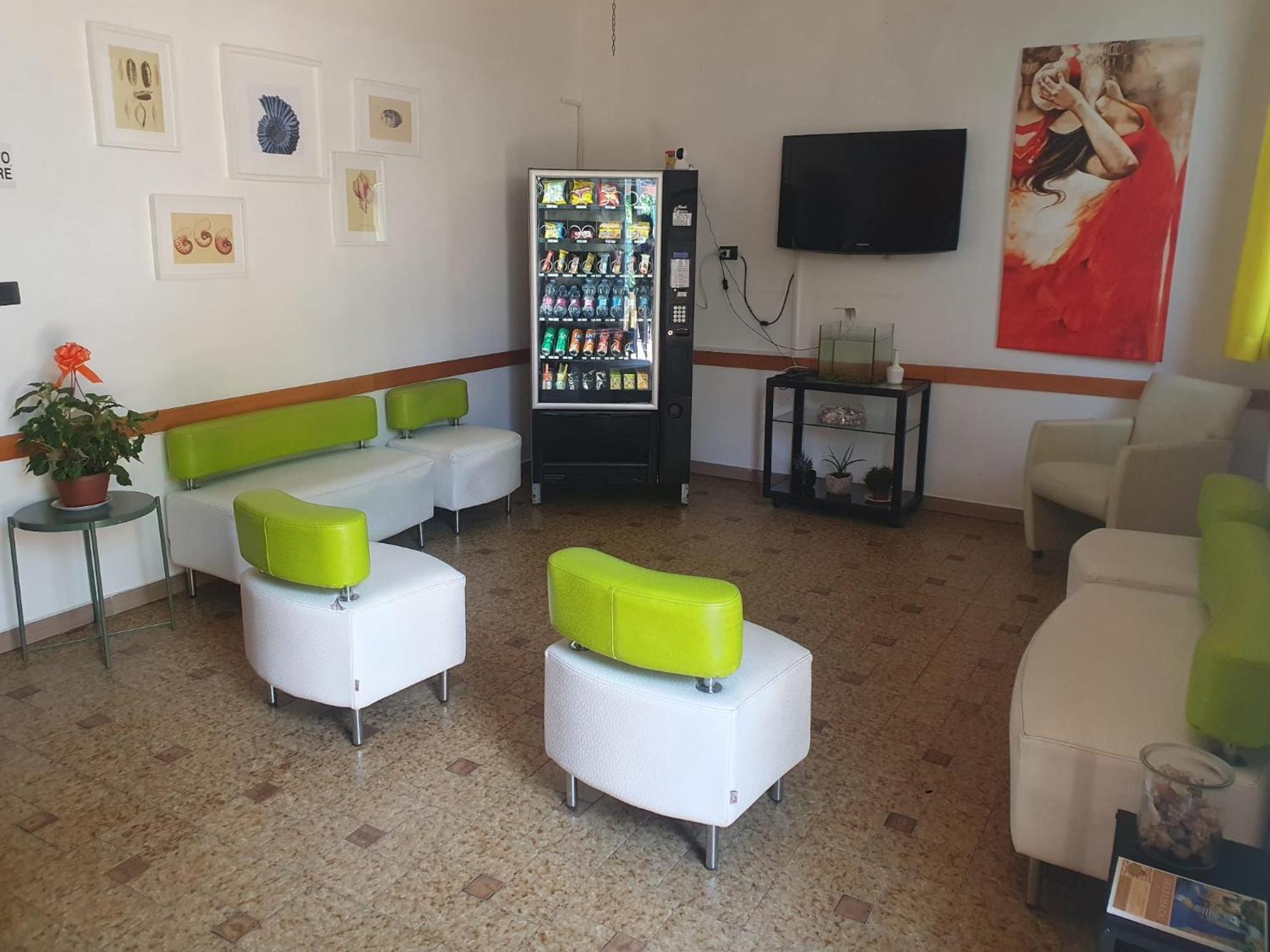 Hotel Ideale Young People Under 40 Rimini Eksteriør bilde